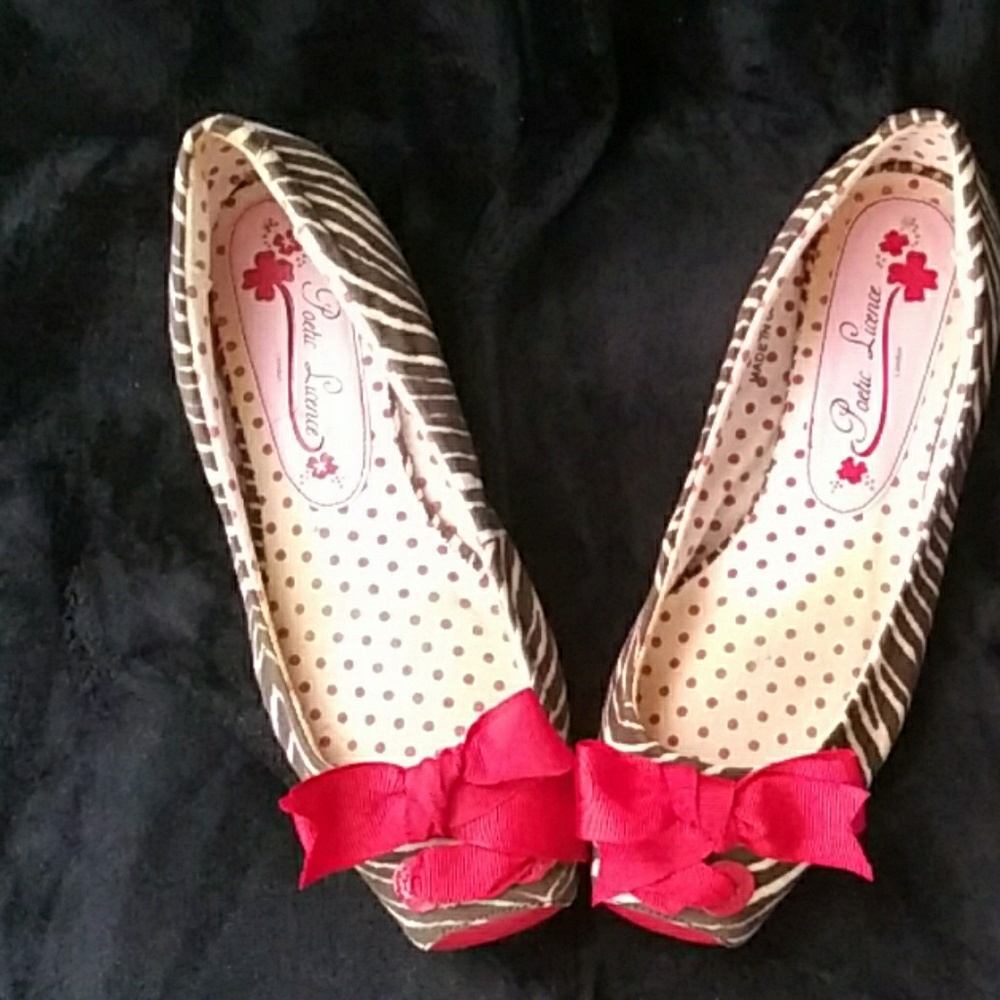 Poetic Licence Zebra Flat